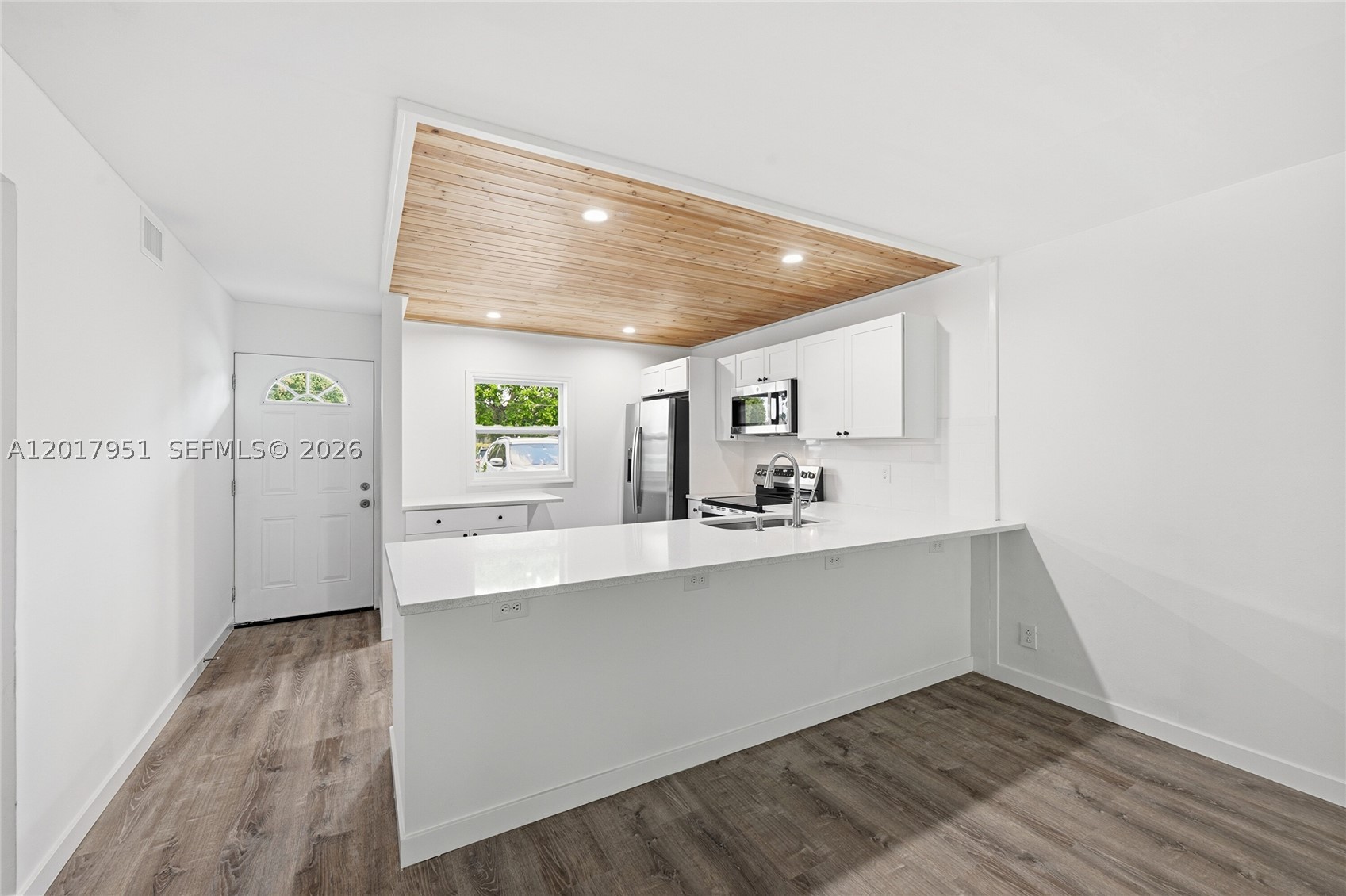 VILLAGE ROYALE FOREST GREE - Residential