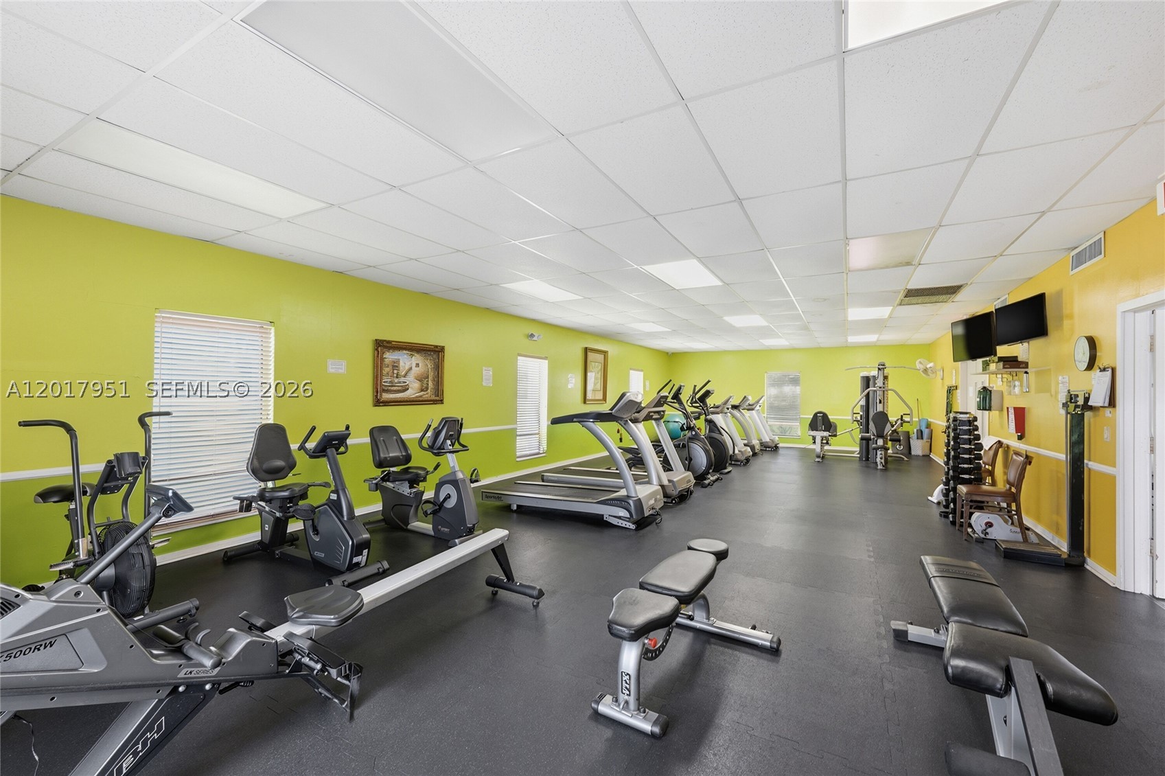 VILLAGE ROYALE FOREST GREE - Residential