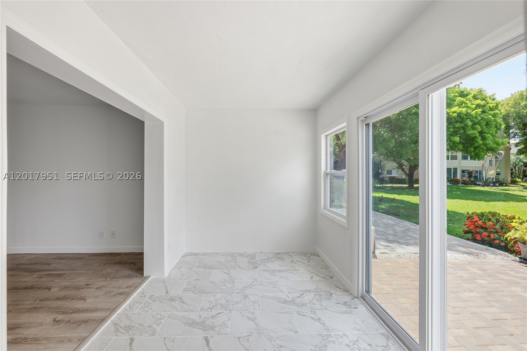 VILLAGE ROYALE FOREST GREE - Residential