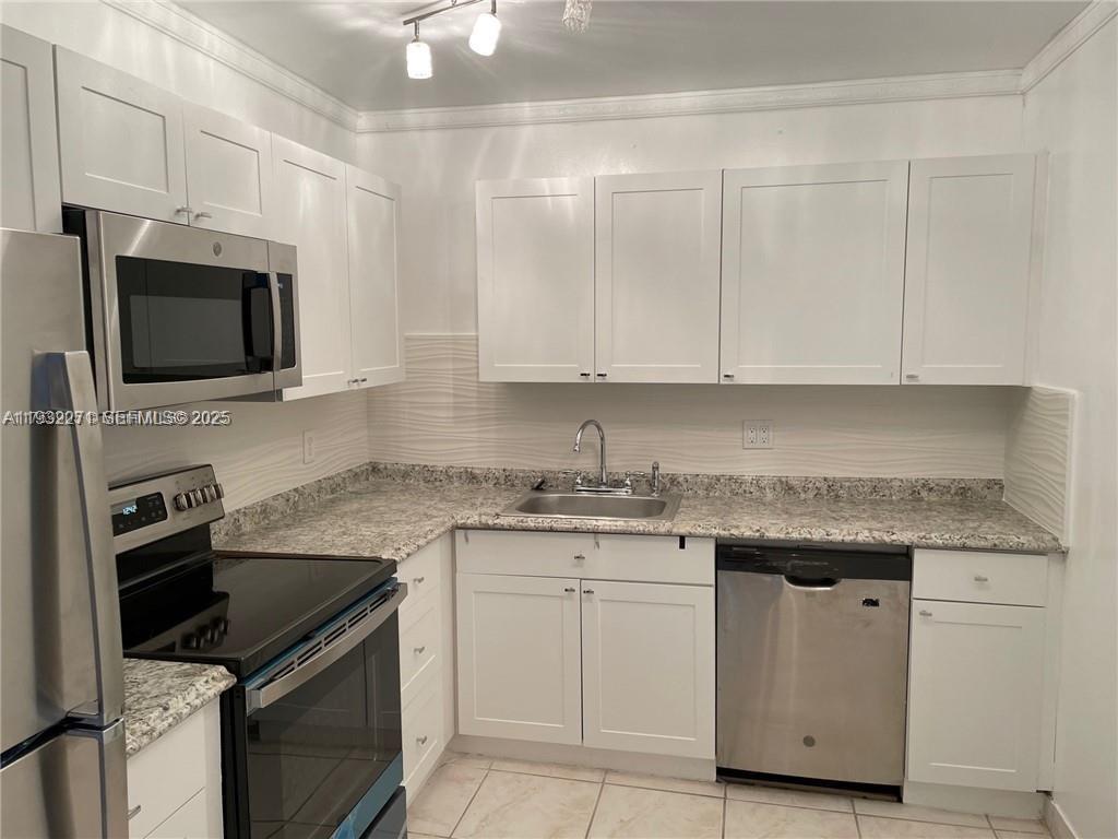 OLYMPUS CONDO PHASE - Residential
