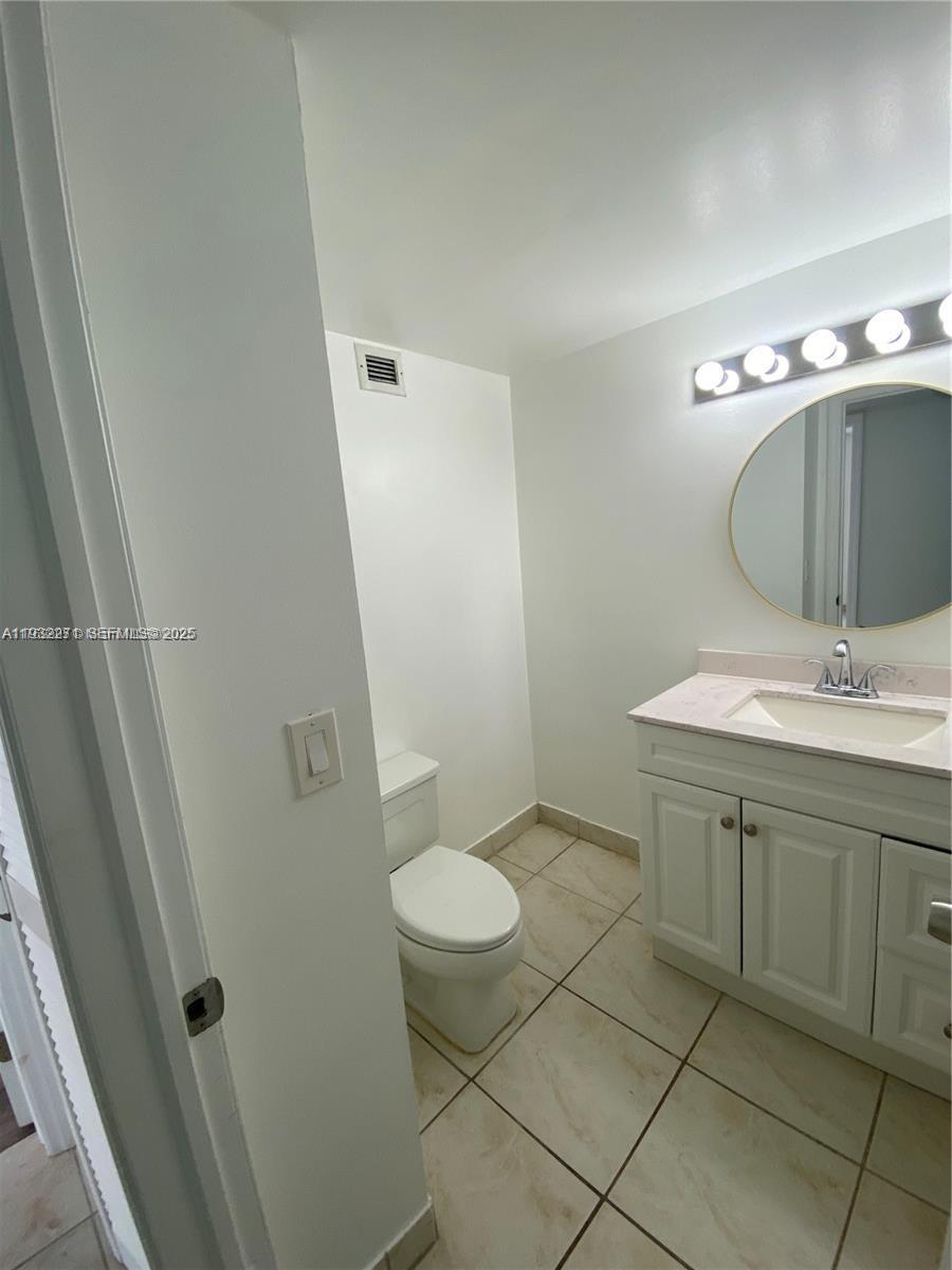 OLYMPUS CONDO PHASE - Residential