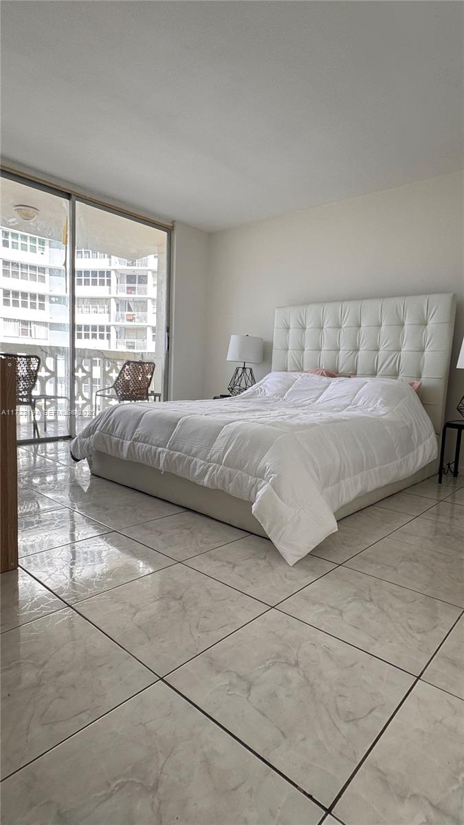 IMPERIAL TOWERS CONDO - Residential