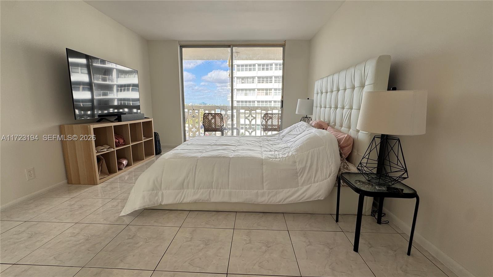 IMPERIAL TOWERS CONDO - Residential