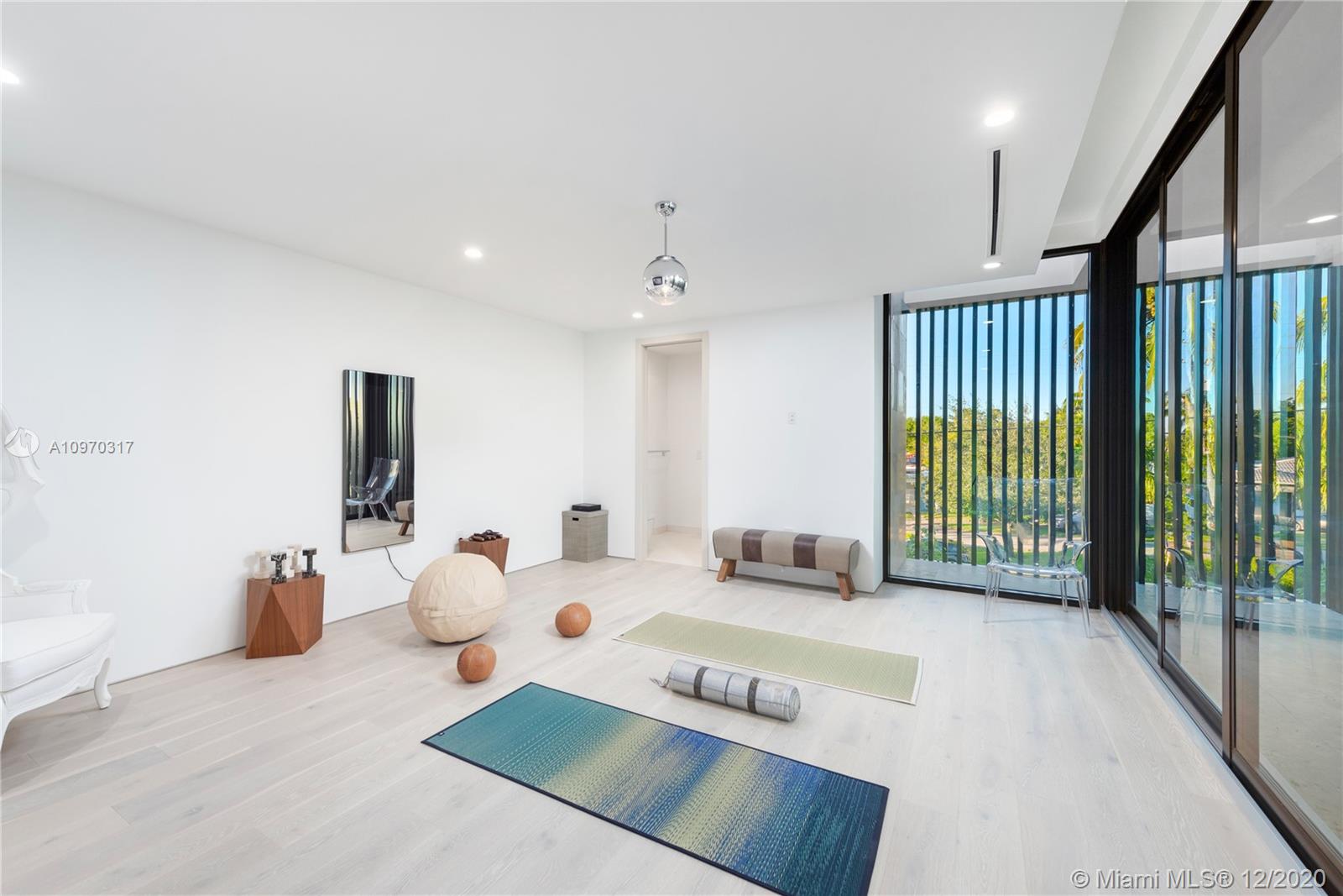 BISCAYNE POINT - Residential
