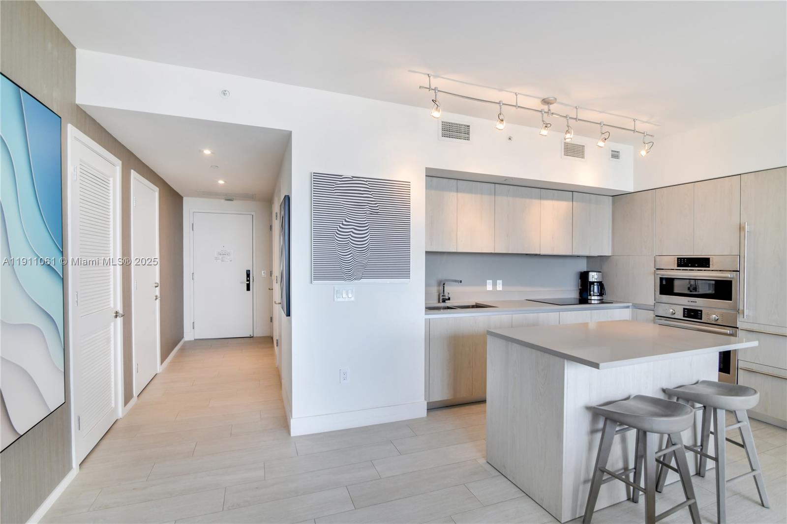 4010 SOUTH OCEAN CONDO HO - Residential