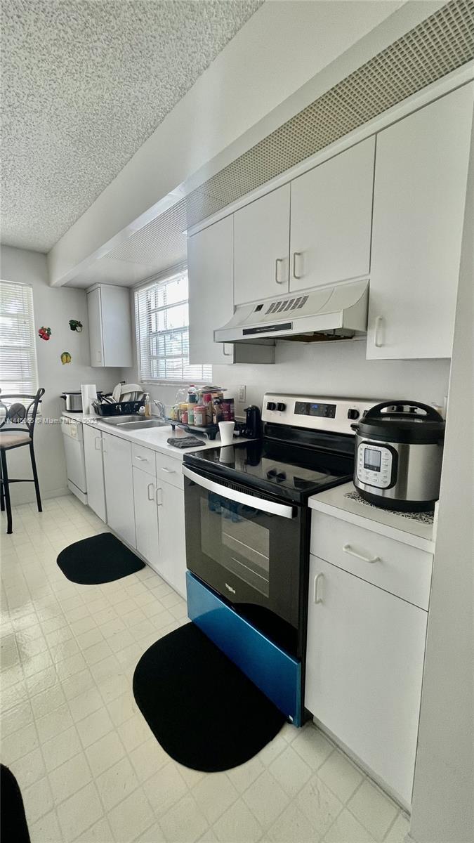 KEYS GATE CONDO NO SIX - Residential