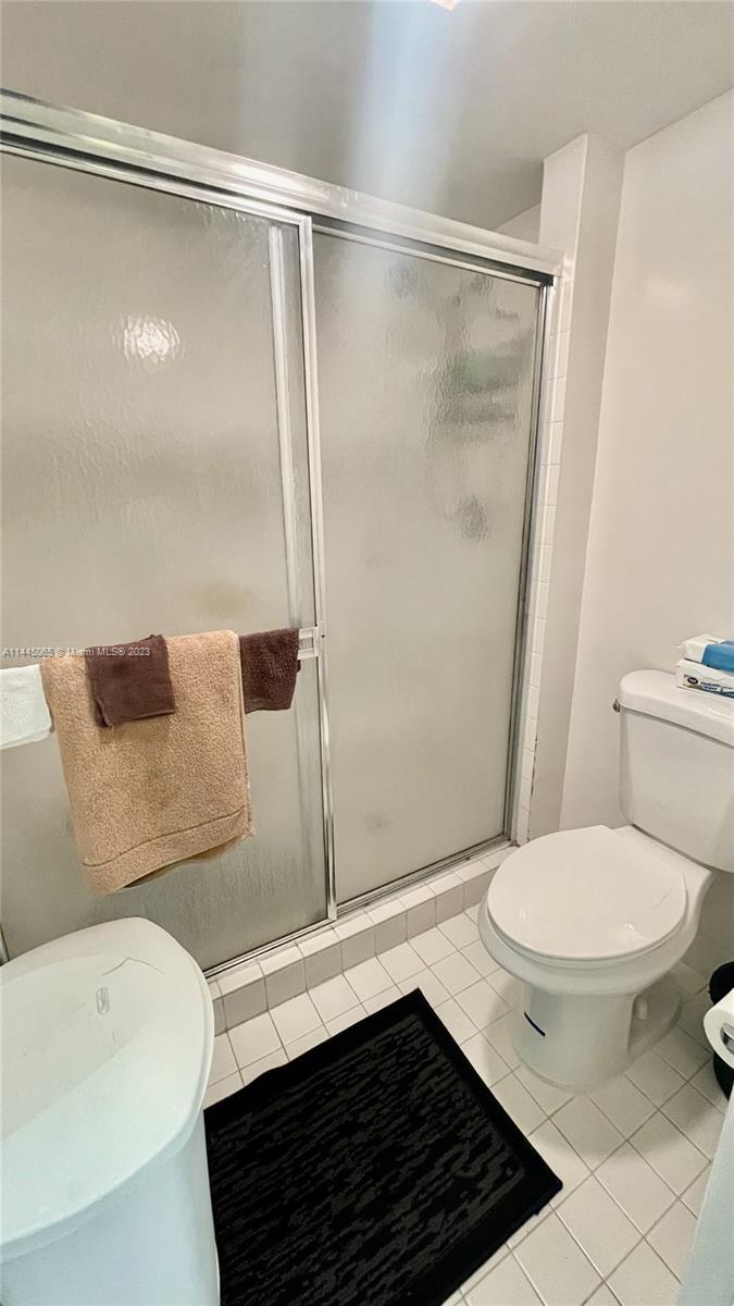 KEYS GATE CONDO NO SIX - Residential