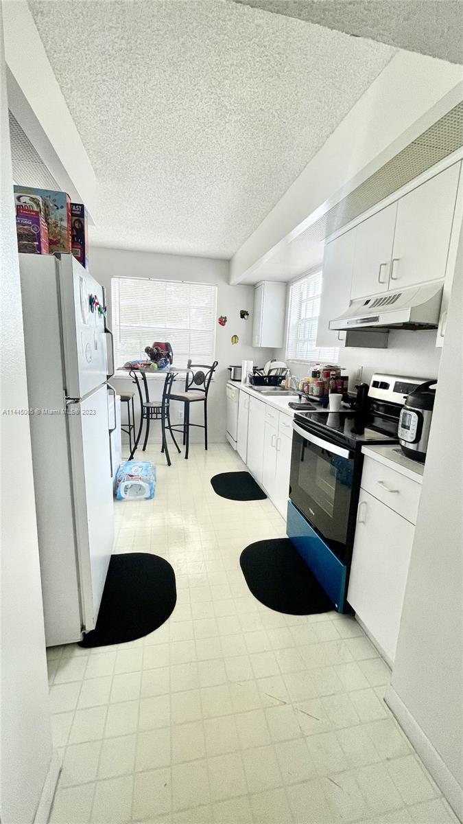 KEYS GATE CONDO NO SIX - Residential