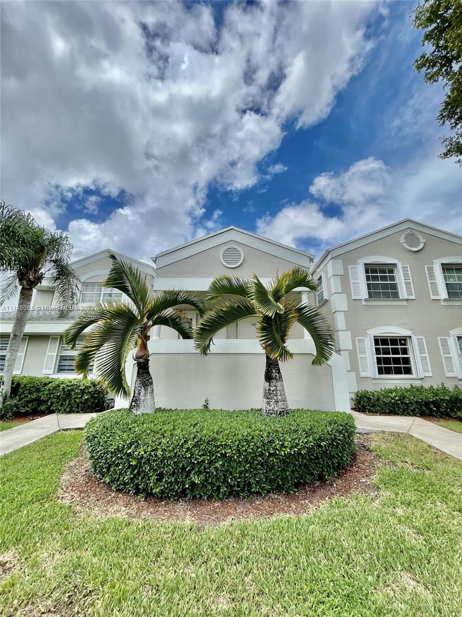 KEYS GATE CONDO NO SIX - Residential