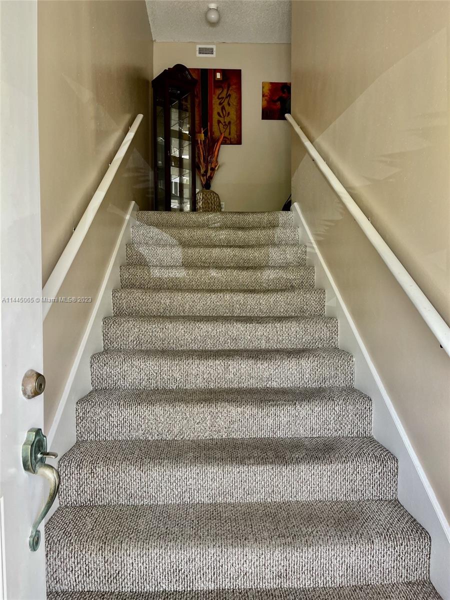 KEYS GATE CONDO NO SIX - Residential