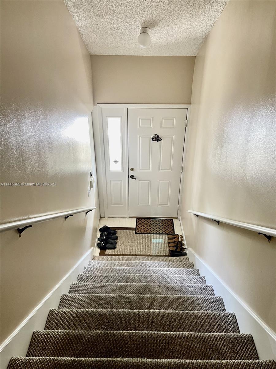 KEYS GATE CONDO NO SIX - Residential