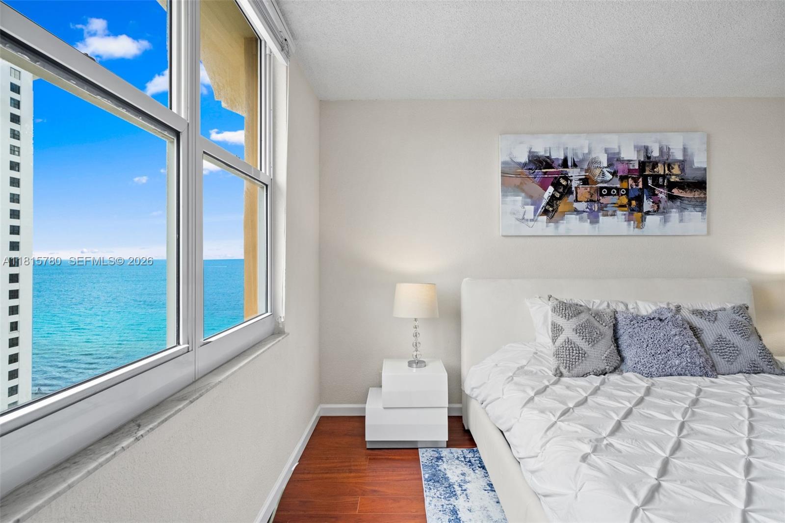 WAVE CONDOMINIMUM - Residential