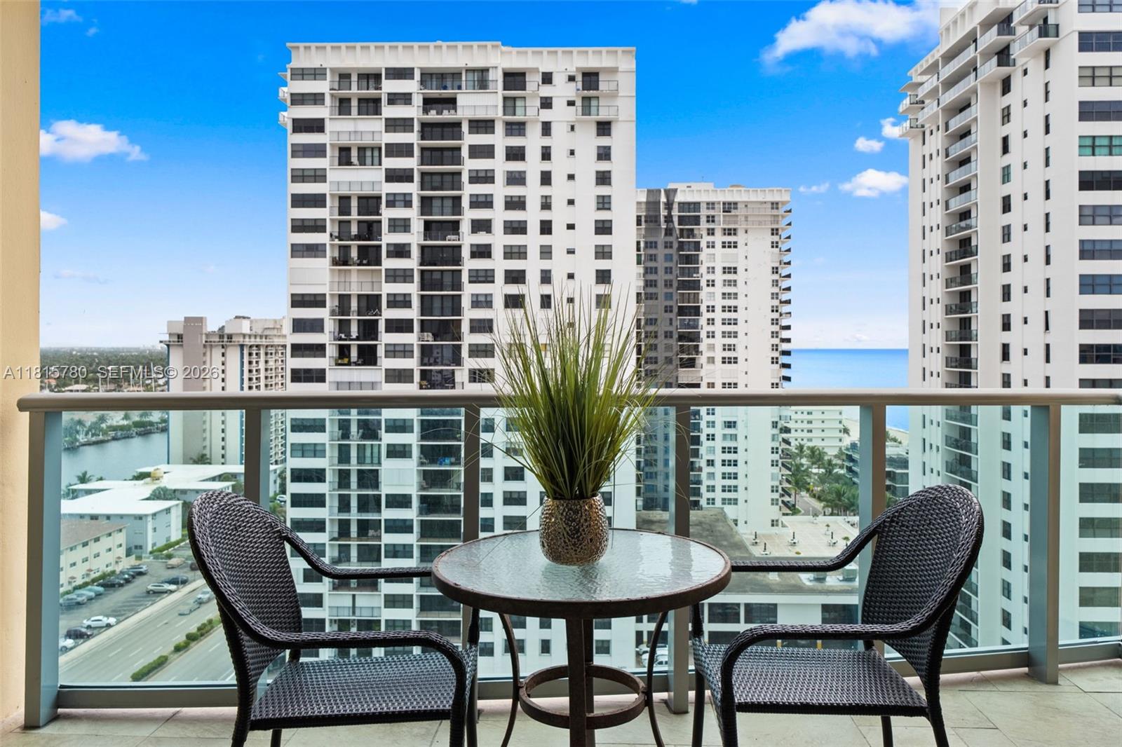 WAVE CONDOMINIMUM - Residential