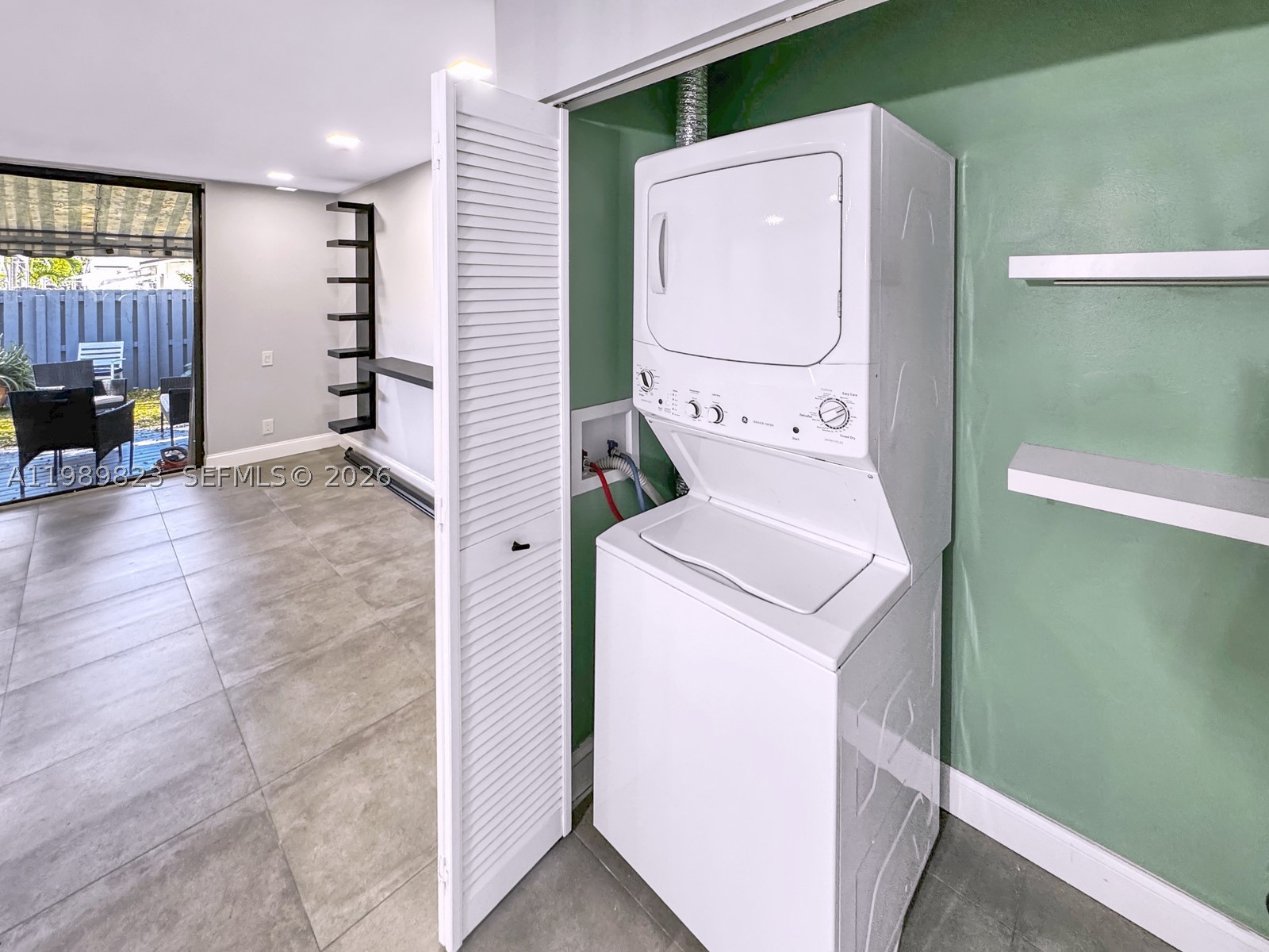 SOUTHPORT TOWNHOMES - Residential