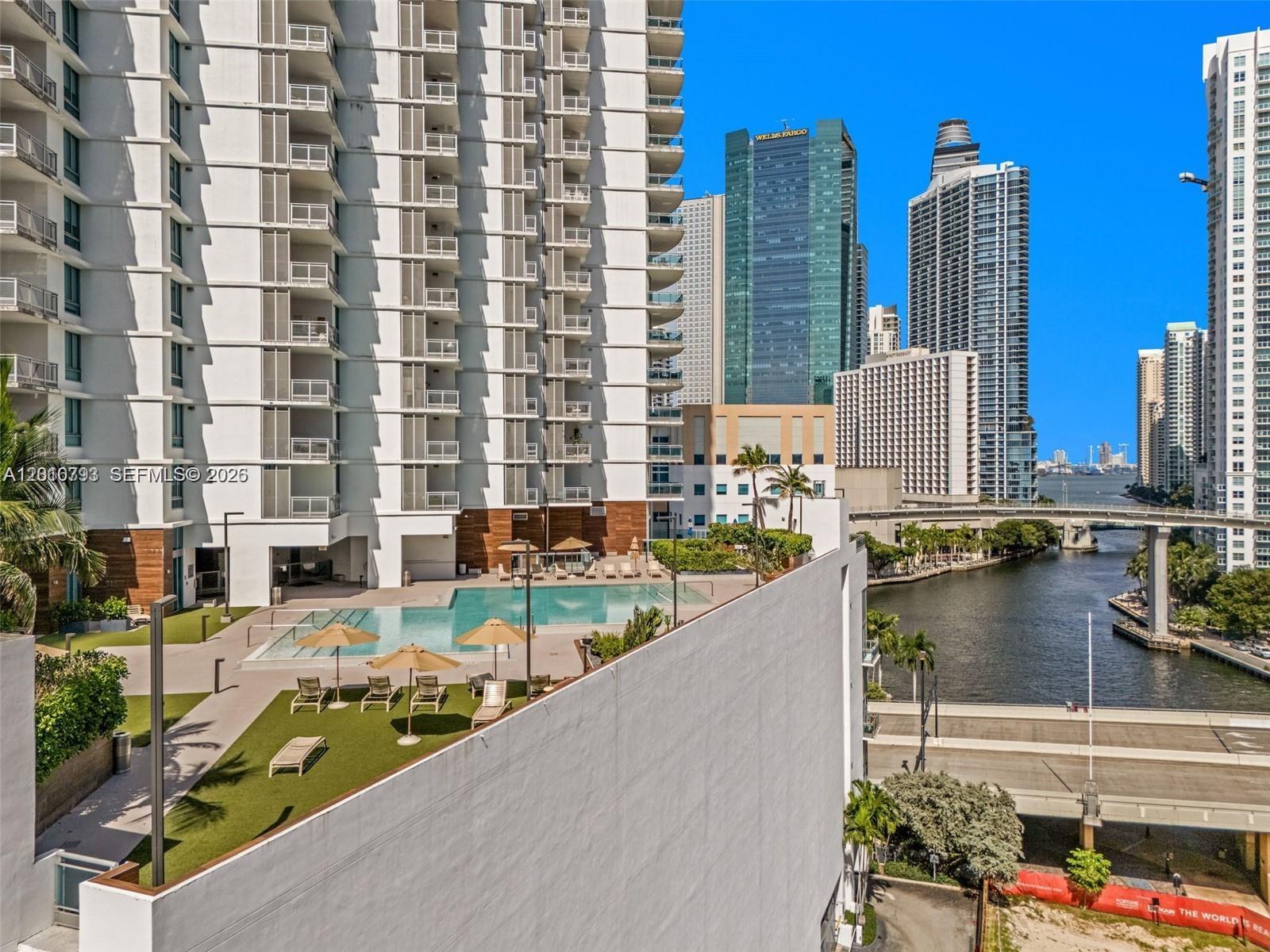 WIND CONDO - Residential