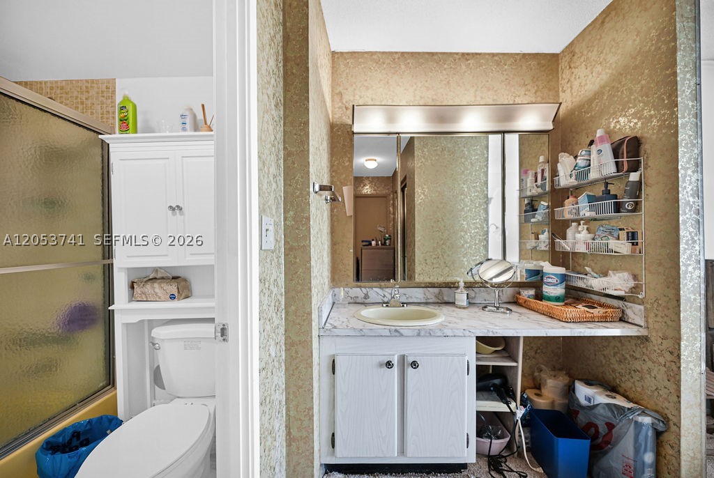 BURLEIGH HOUSE CONDO - Residential