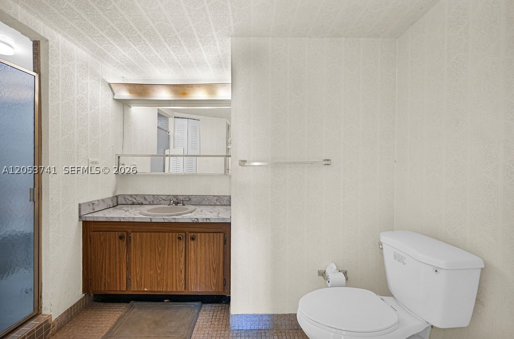 BURLEIGH HOUSE CONDO - Residential