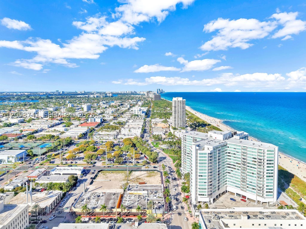 BURLEIGH HOUSE CONDO - Residential