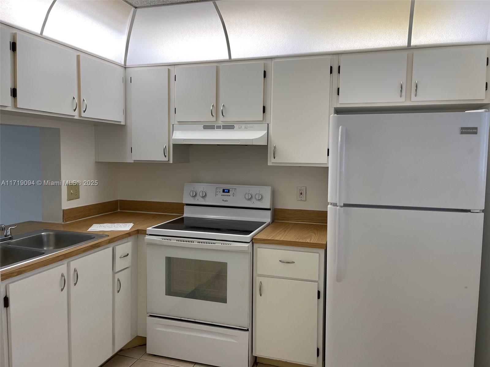 VILLAS AT MEADOW LAKES CO - Residential
