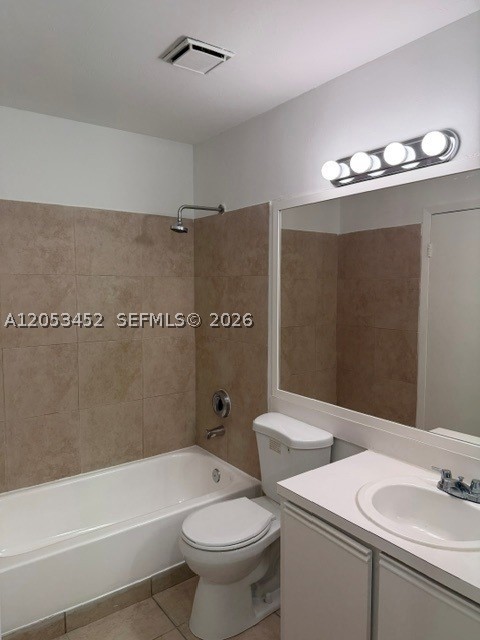 LA HACIENDA COUNTRY CLUB - Residential Lease