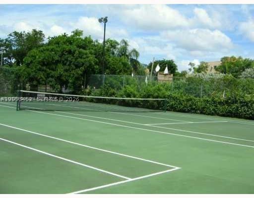 LA HACIENDA COUNTRY CLUB - Residential Lease