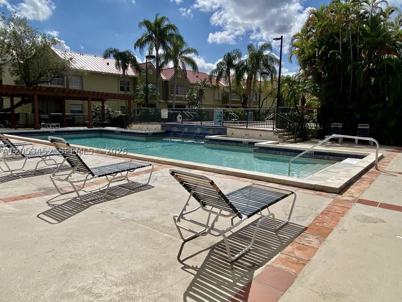 LA HACIENDA COUNTRY CLUB - Residential Lease