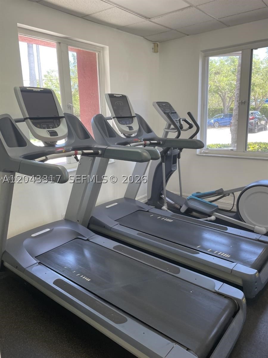 VILLAS OF PINECREST CONDO - Residential