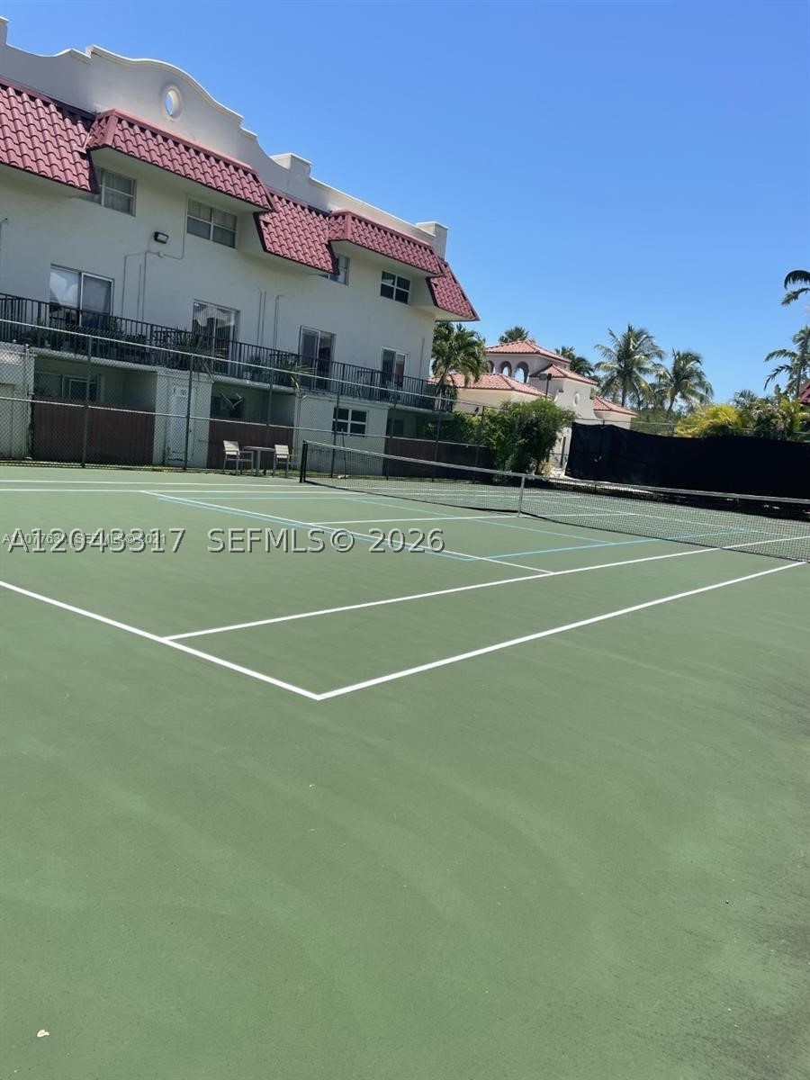 VILLAS OF PINECREST CONDO - Residential