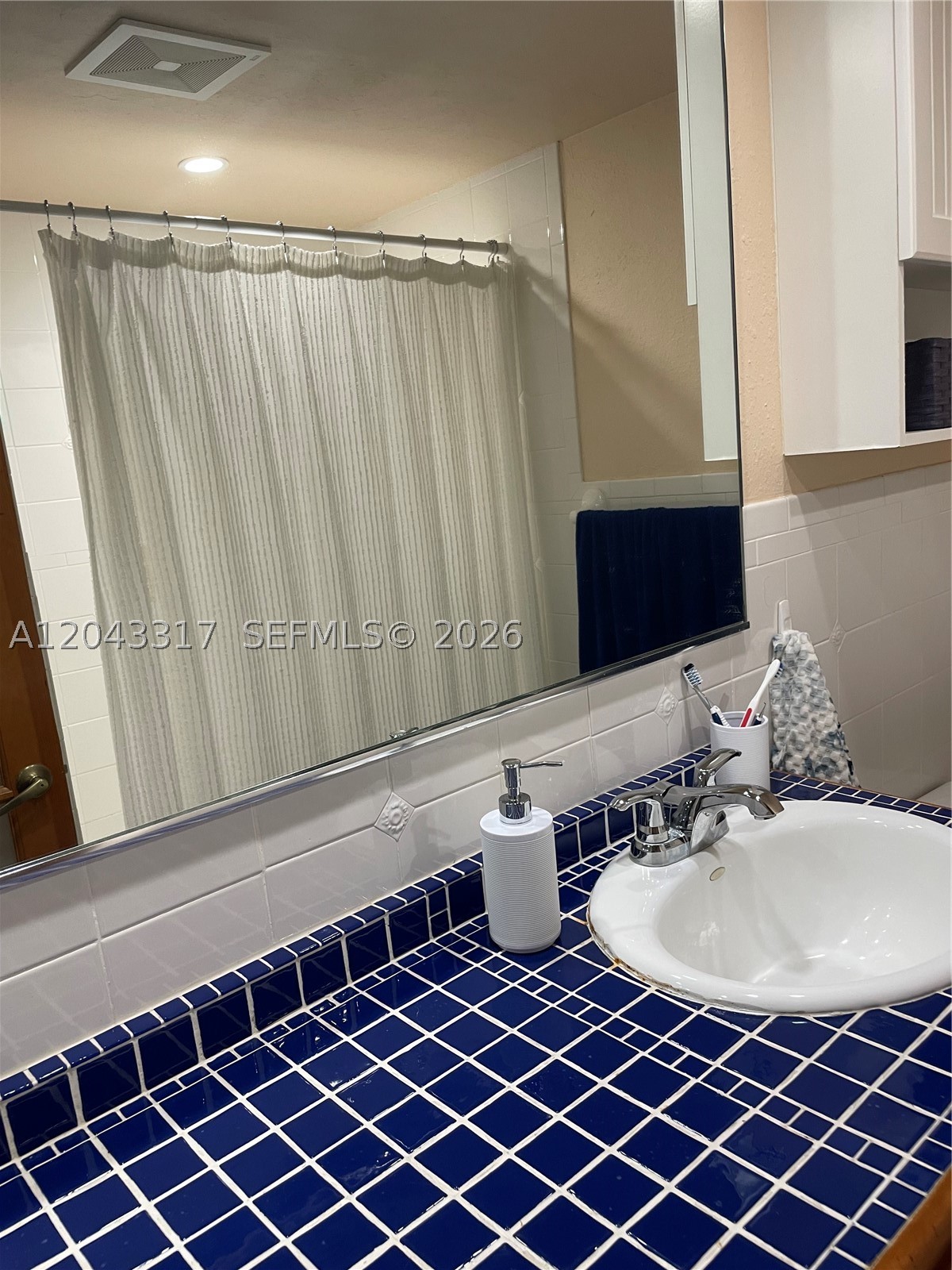 VILLAS OF PINECREST CONDO - Residential