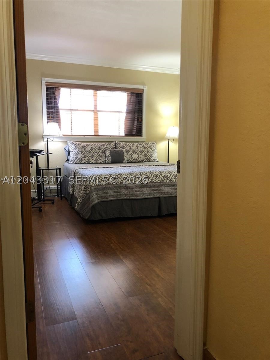 VILLAS OF PINECREST CONDO - Residential