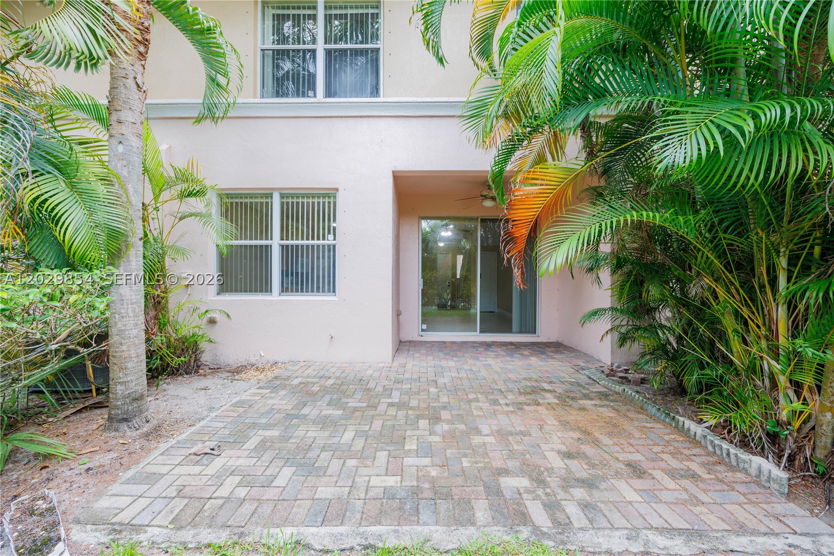 SEMINOLE PALMS - Residential