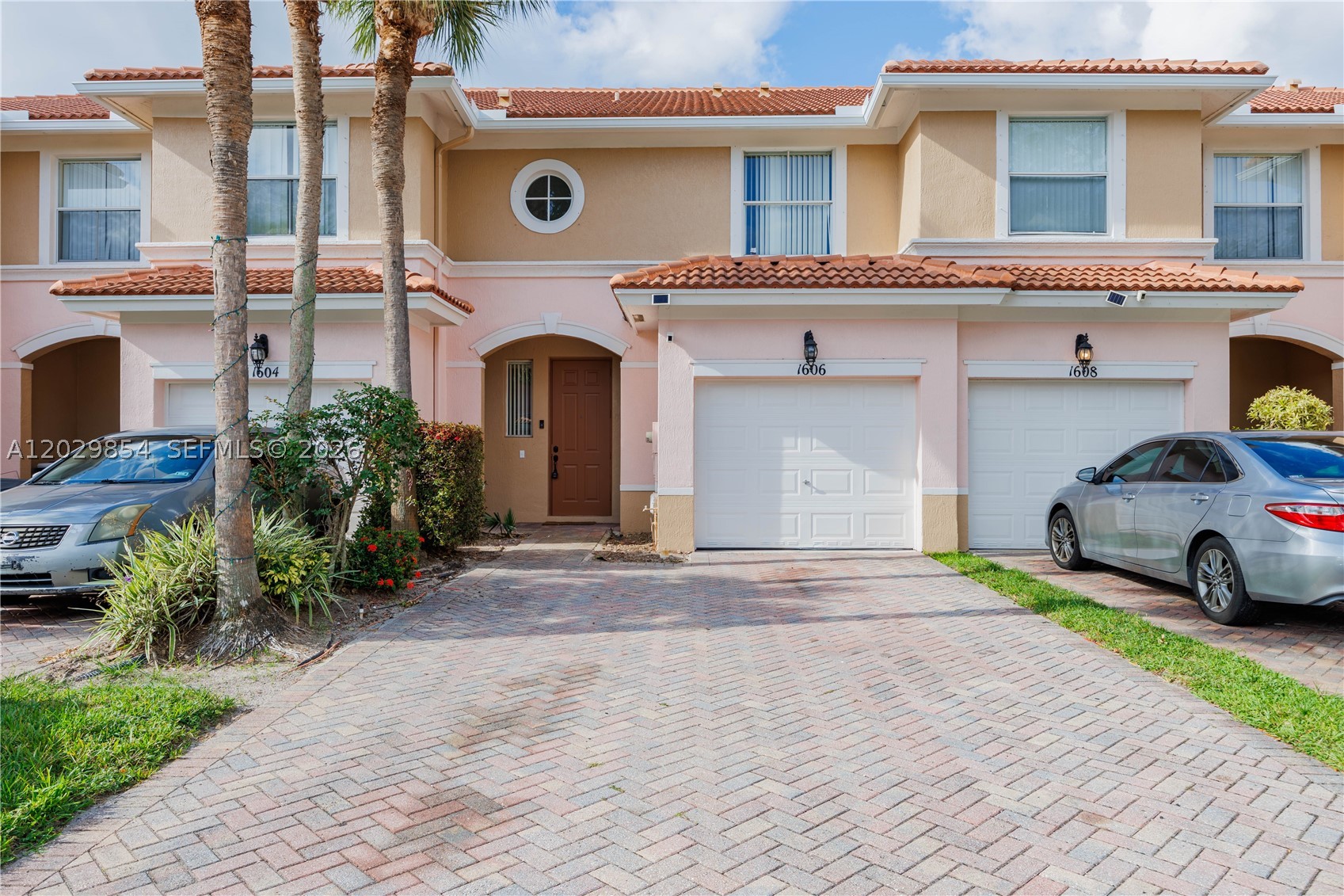 SEMINOLE PALMS - Residential