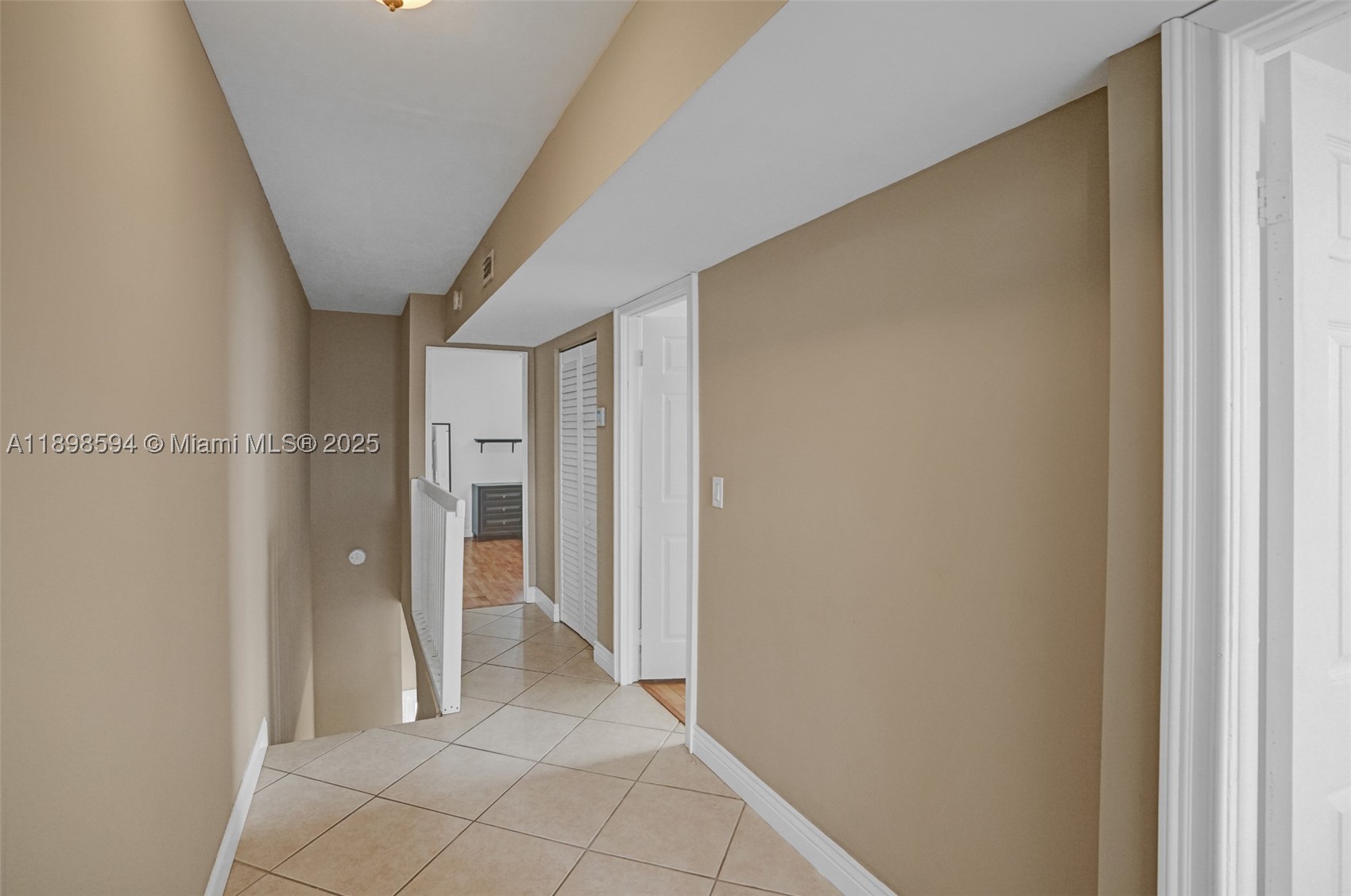 MANGO HILL CONDO NO 2 - Residential