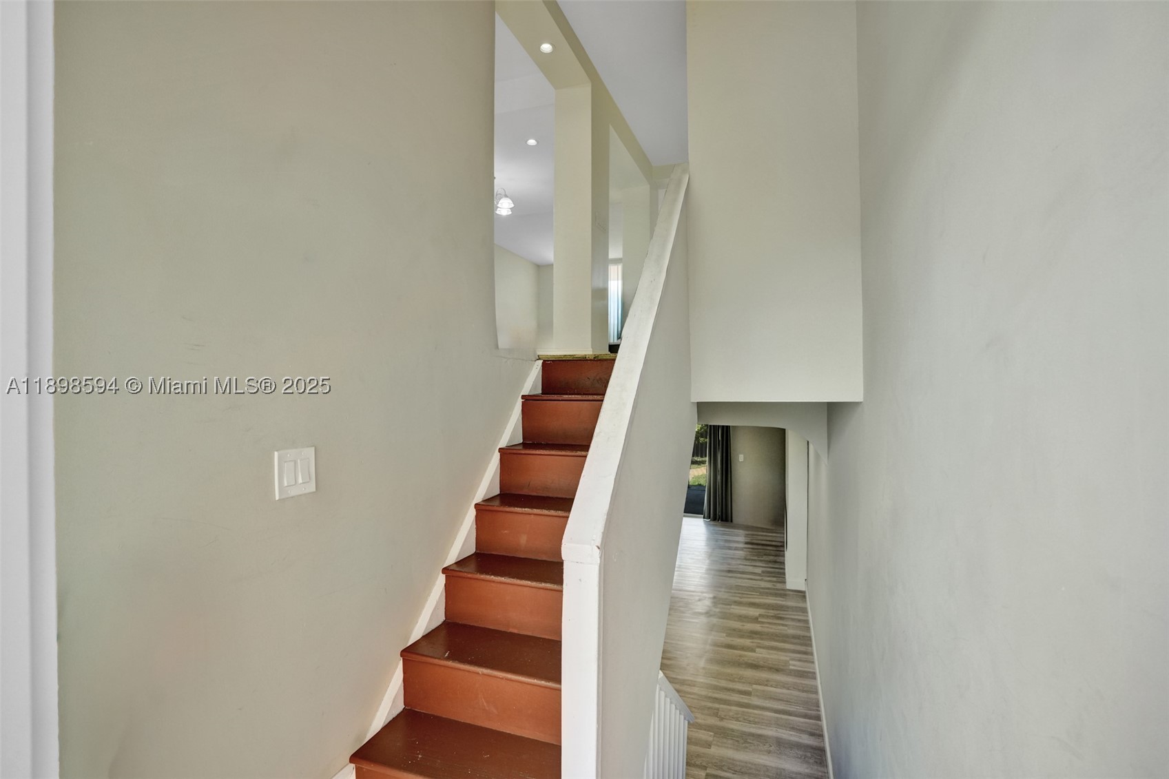 MANGO HILL CONDO NO 2 - Residential