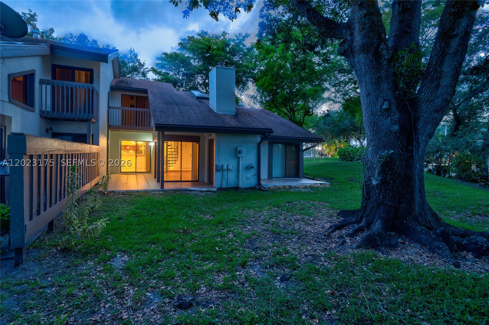 CEDAR LANDING AT JACARANDA - Residential