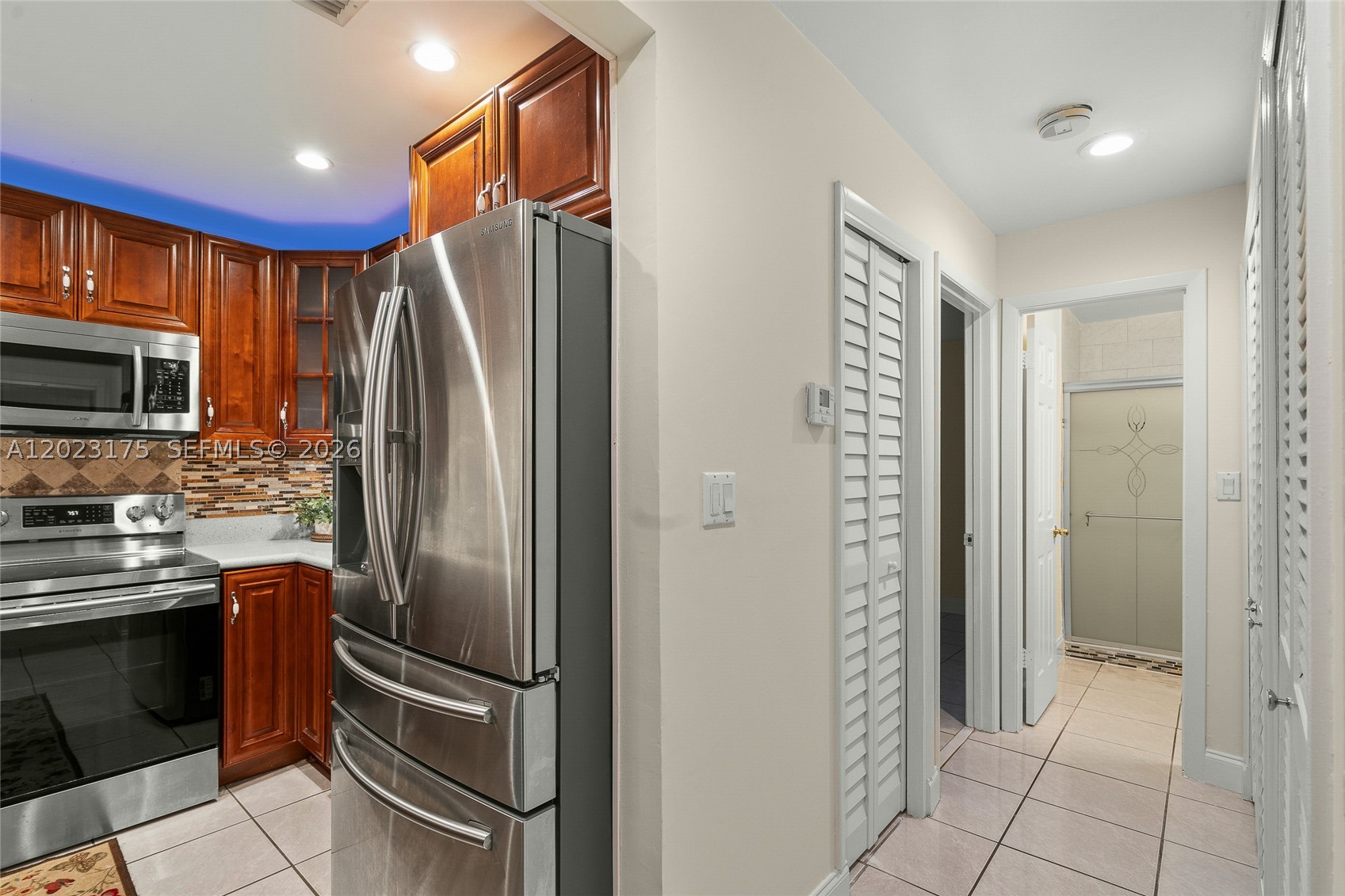 CEDAR LANDING AT JACARANDA - Residential