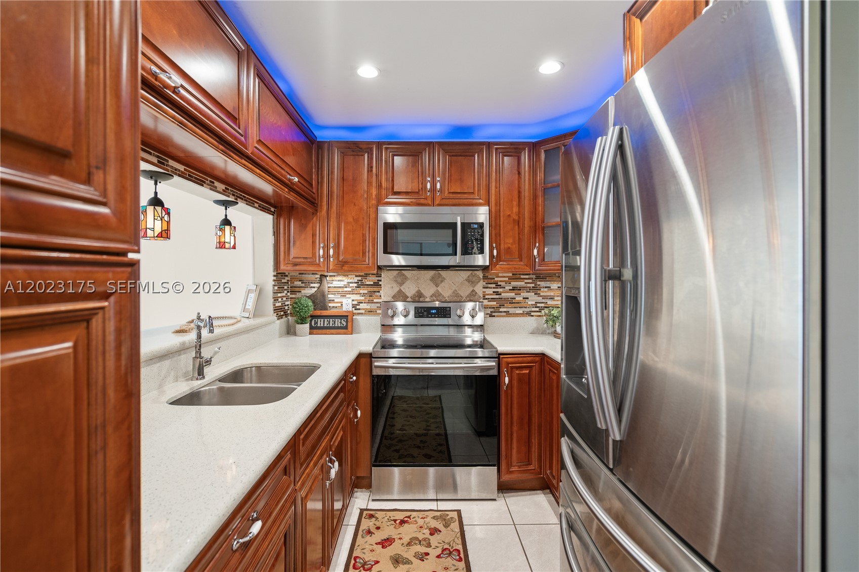 CEDAR LANDING AT JACARANDA - Residential