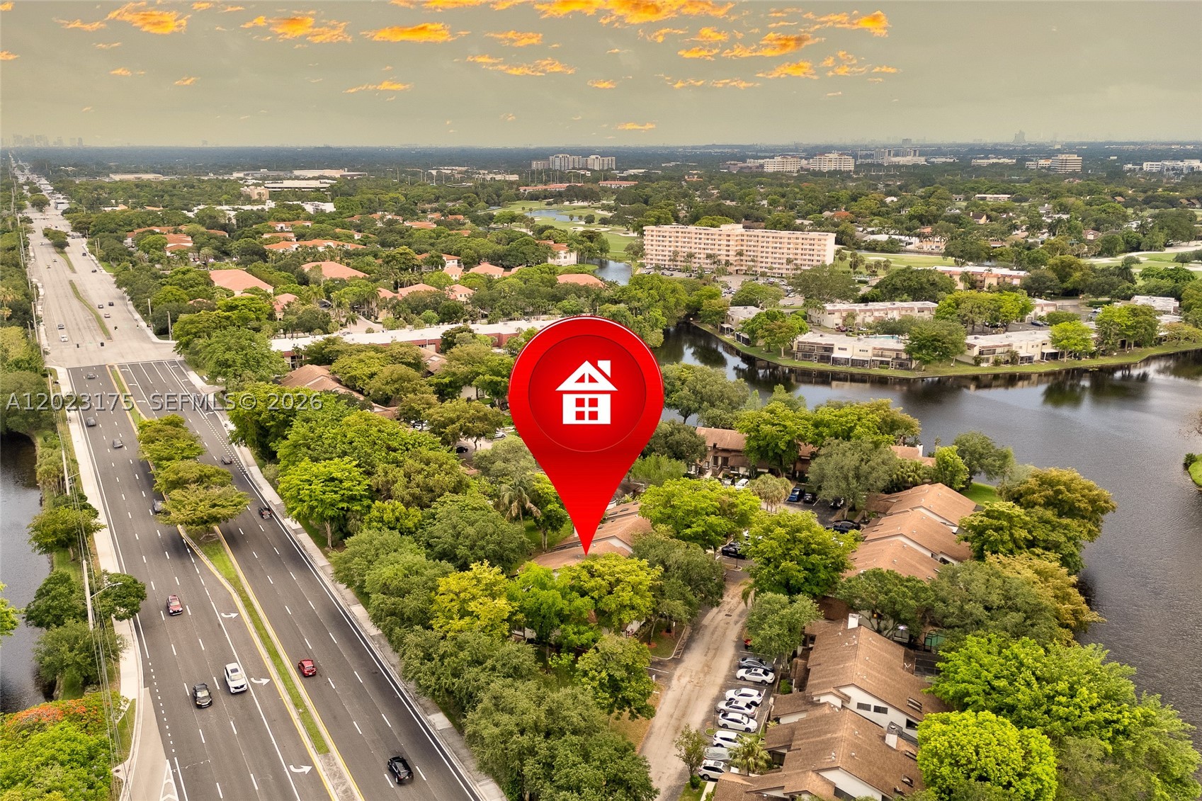 CEDAR LANDING AT JACARANDA - Residential