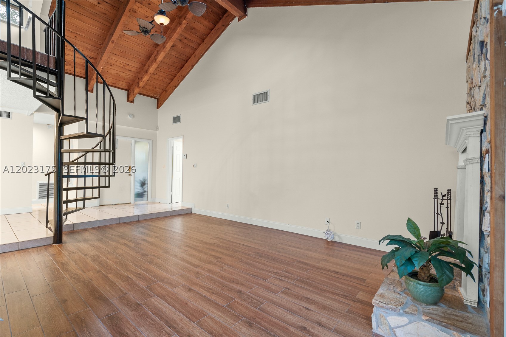 CEDAR LANDING AT JACARANDA - Residential