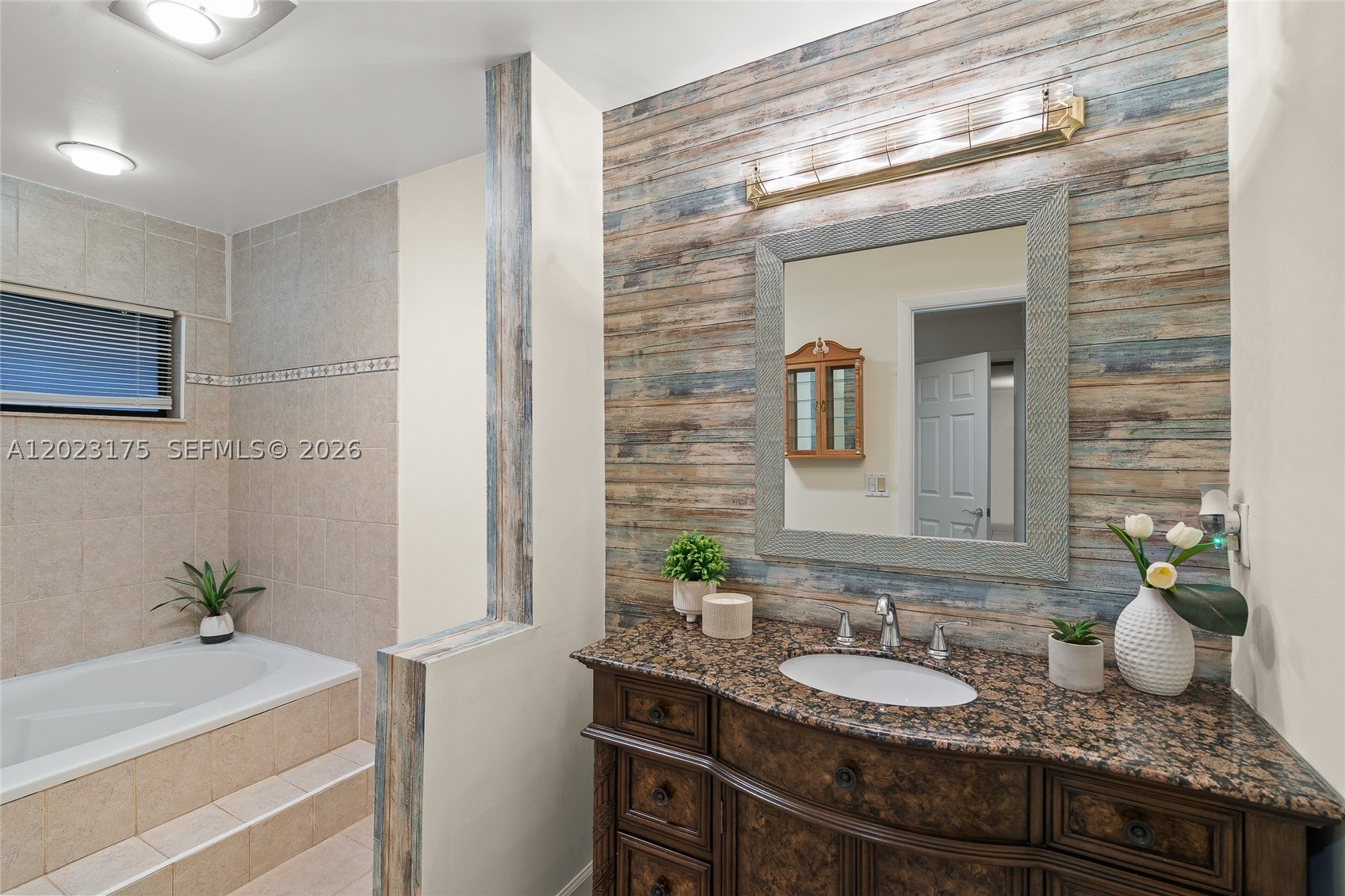 CEDAR LANDING AT JACARANDA - Residential