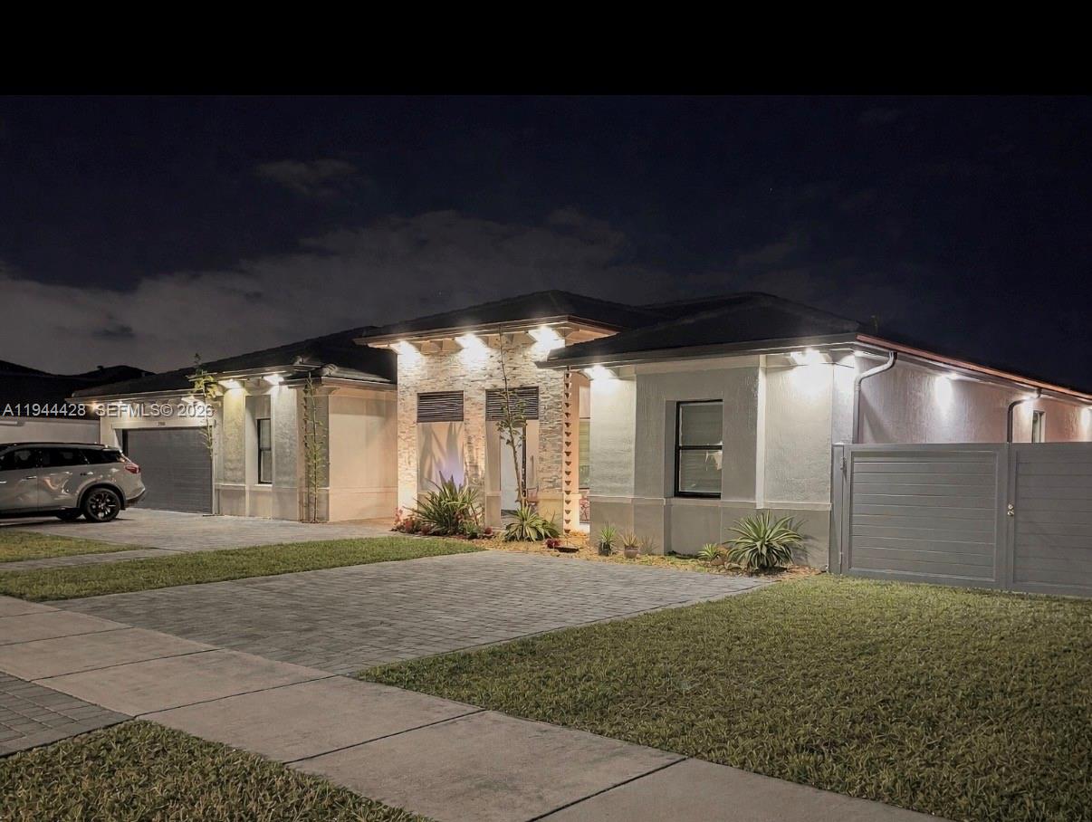 VALENCIA ACRES - Residential