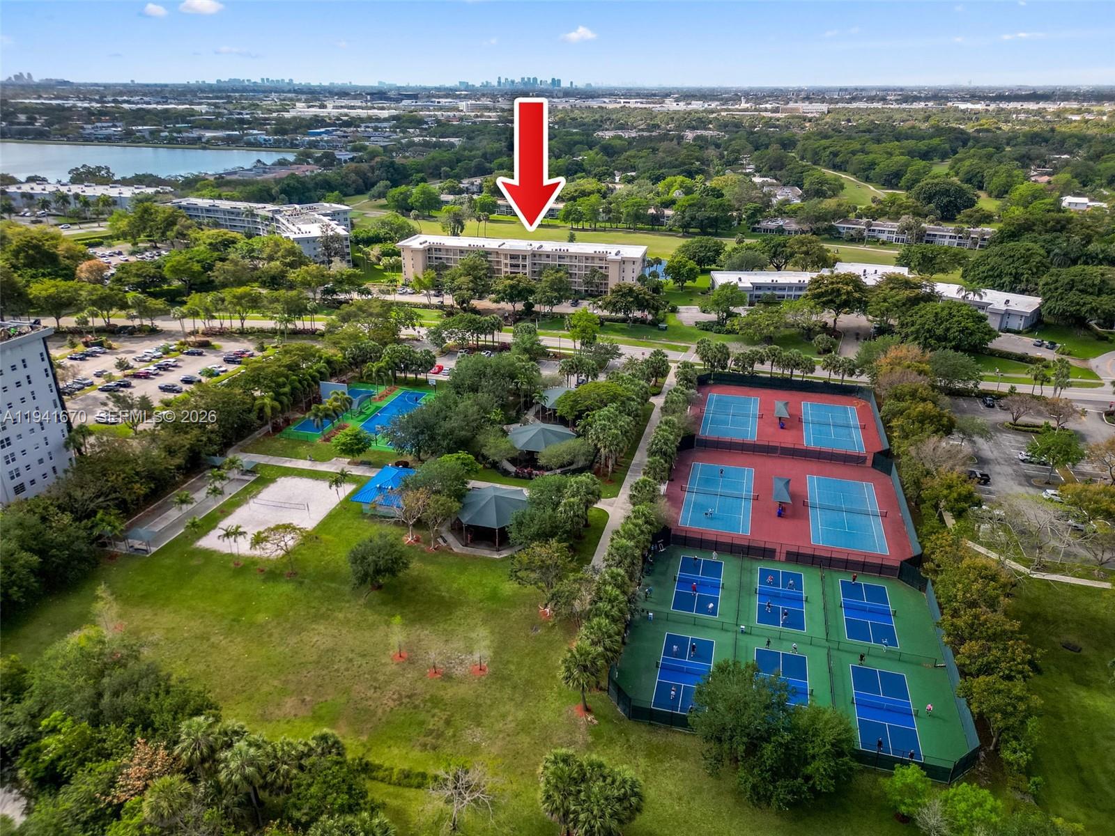 NO 102 PALM-AIRE COUNTRY - Residential