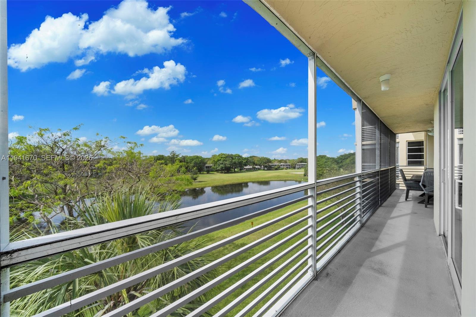 NO 102 PALM-AIRE COUNTRY - Residential