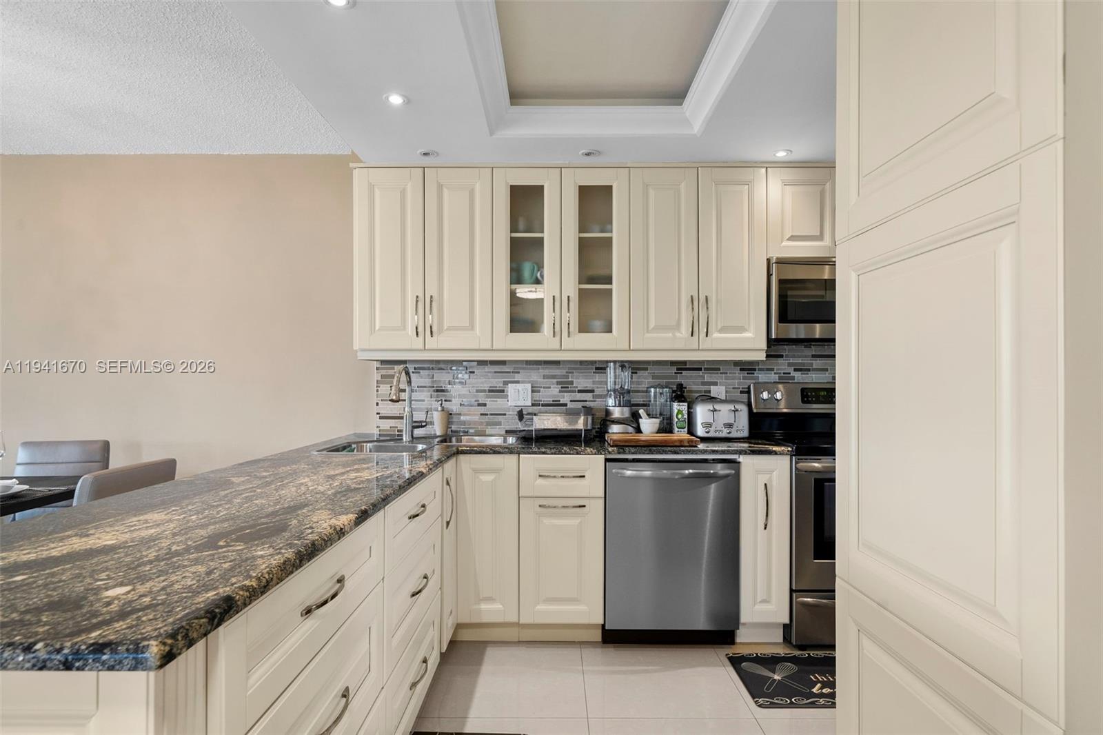 NO 102 PALM-AIRE COUNTRY - Residential