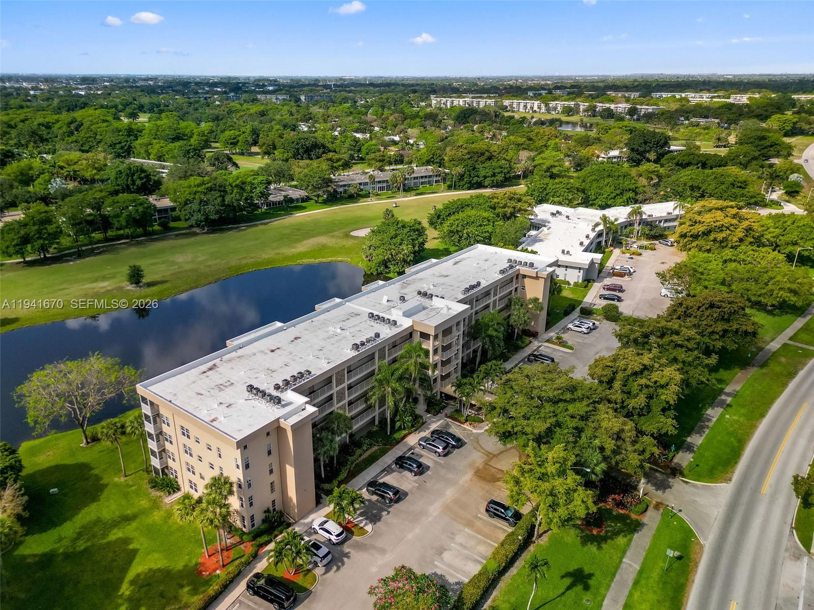 NO 102 PALM-AIRE COUNTRY - Residential