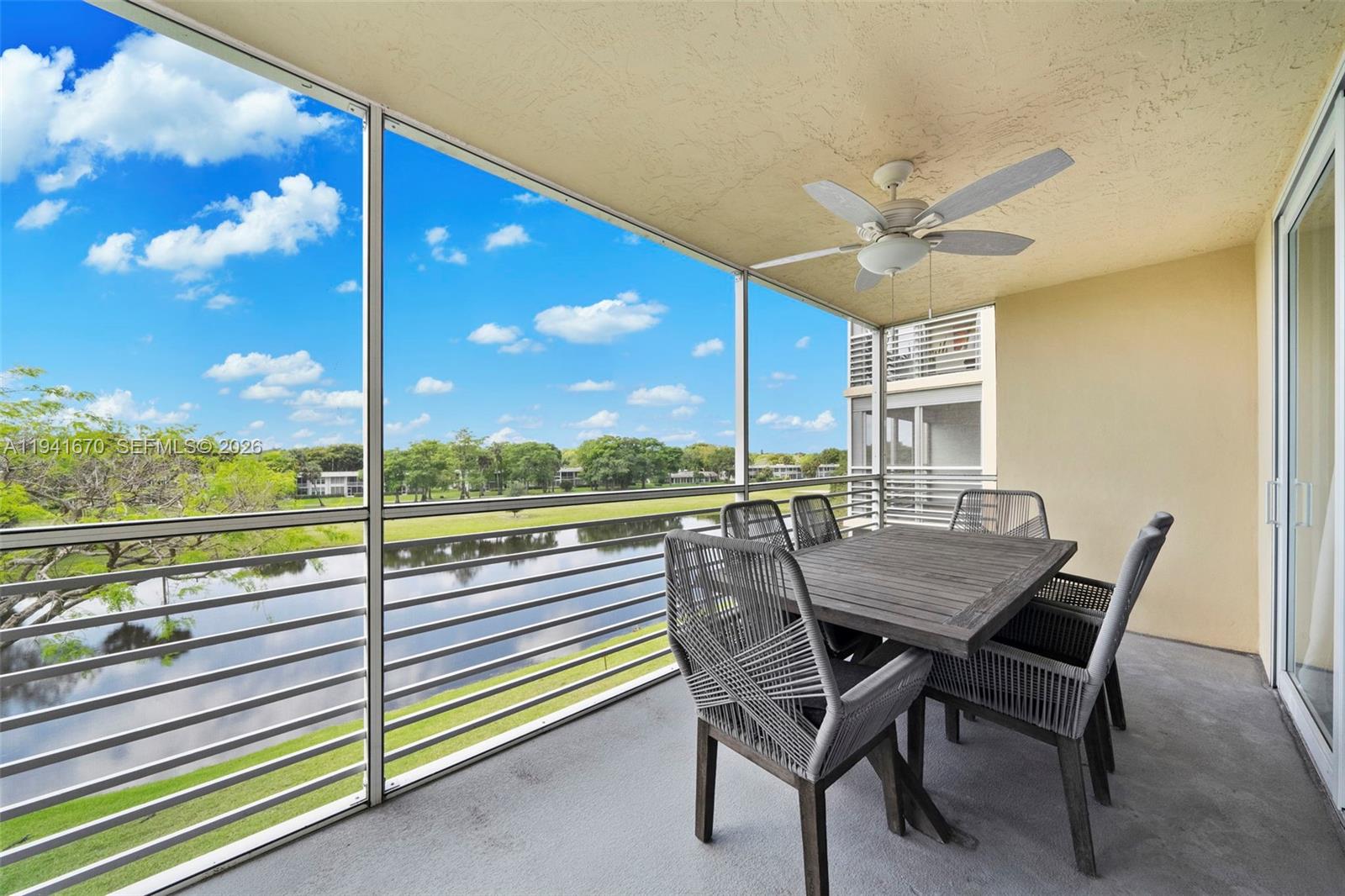 NO 102 PALM-AIRE COUNTRY - Residential