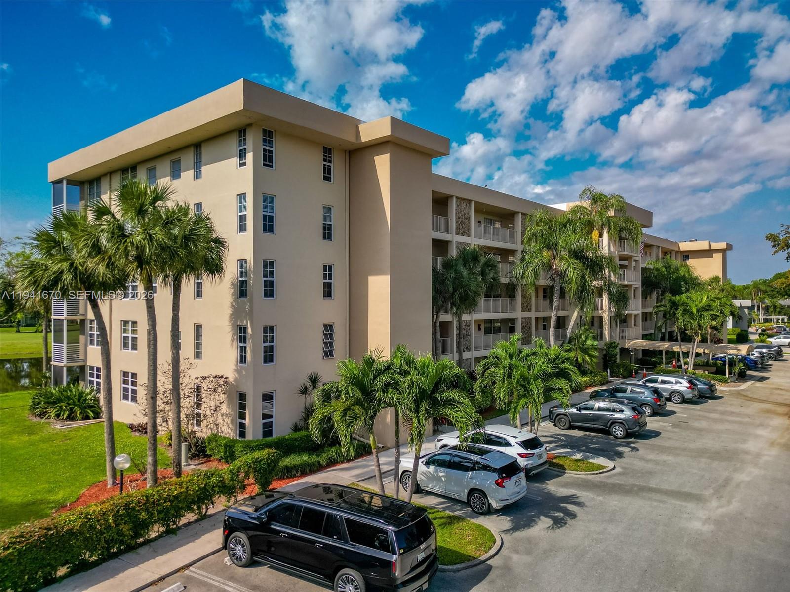 NO 102 PALM-AIRE COUNTRY - Residential