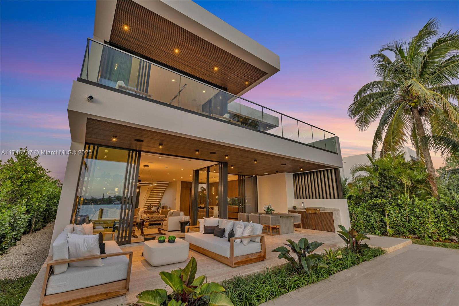 BISCAYNE BEACH-2ND ADDN - Residential