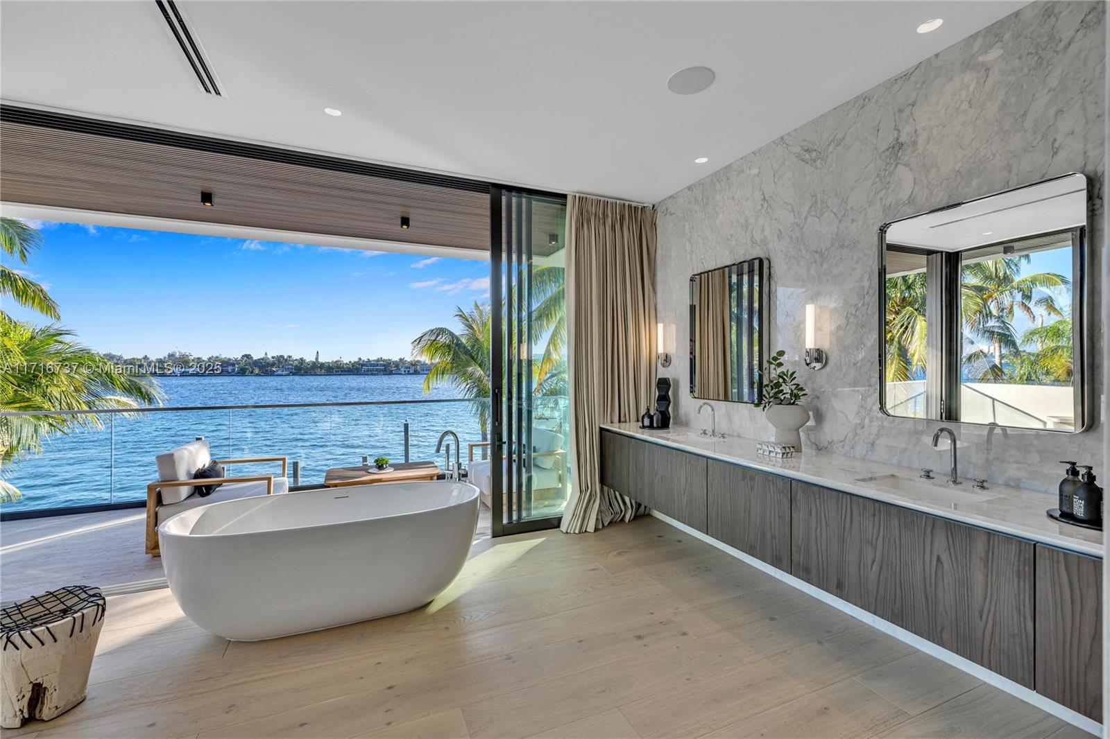 BISCAYNE BEACH-2ND ADDN - Residential