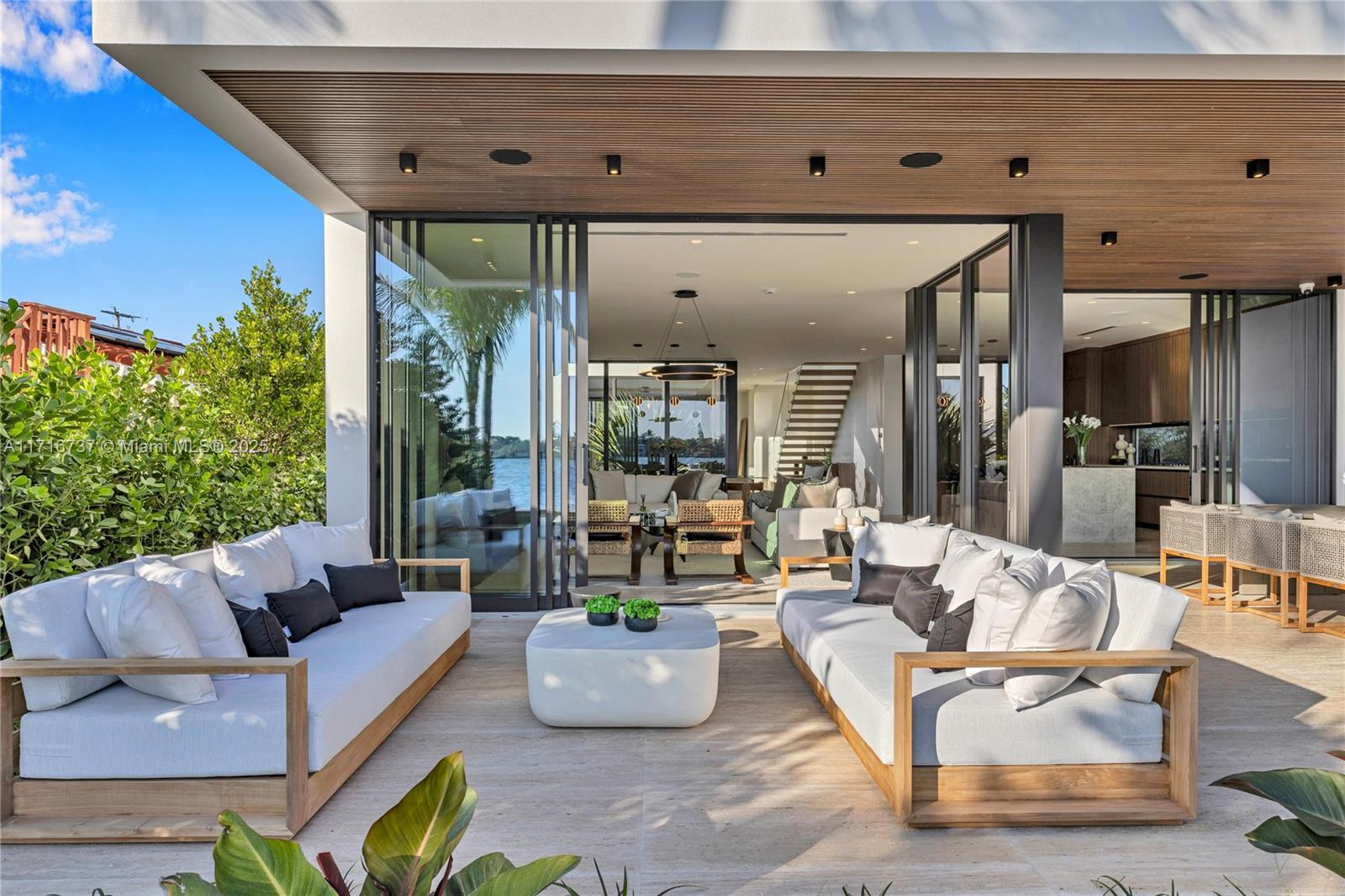 BISCAYNE BEACH-2ND ADDN - Residential